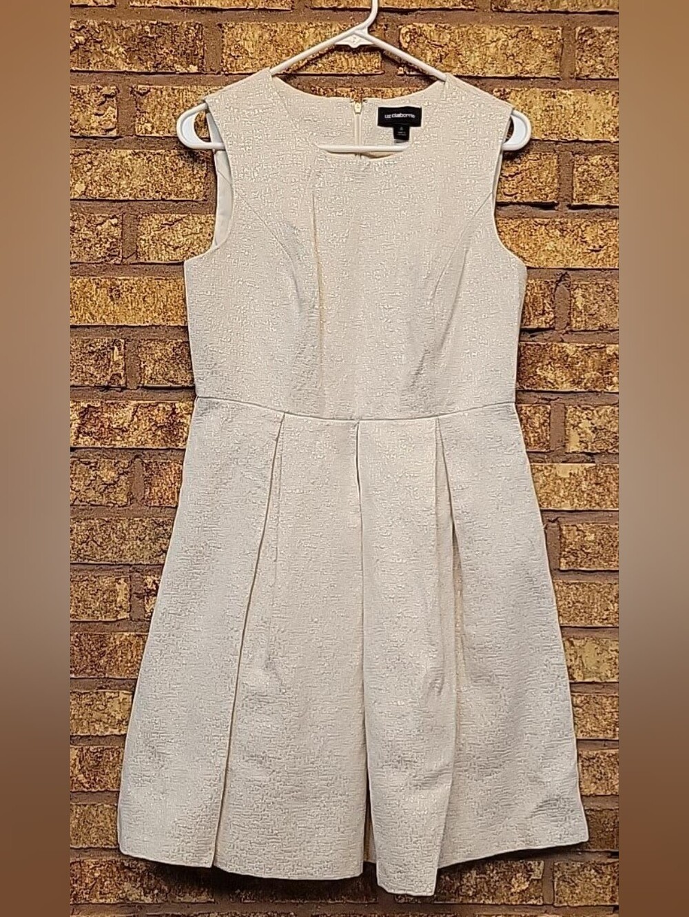 Liz Claiborne Cream Textured Sleeveless Fit-and-Flare Dress Size 8 Metallic